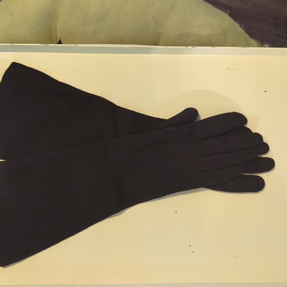 Vintage, long black, Crescendoe Leather Tailored Gloves